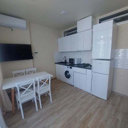Andrew'S 2 Rooms Apartment In Batumi Ანდრიას 2 Ოთახიანი Აპარტამენტი Ბათუმში Kültér fotó