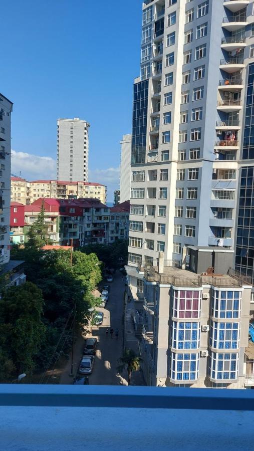 Andrew'S 2 Rooms Apartment In Batumi Ანდრიას 2 Ოთახიანი Აპარტამენტი Ბათუმში Kültér fotó